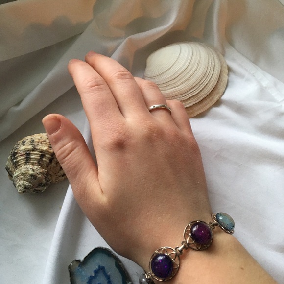 2 bracelets - Picture 2 of 5